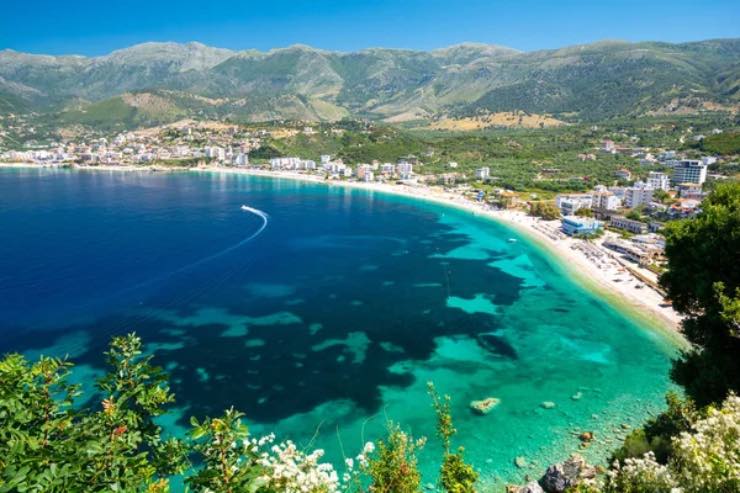 Costa in albania
