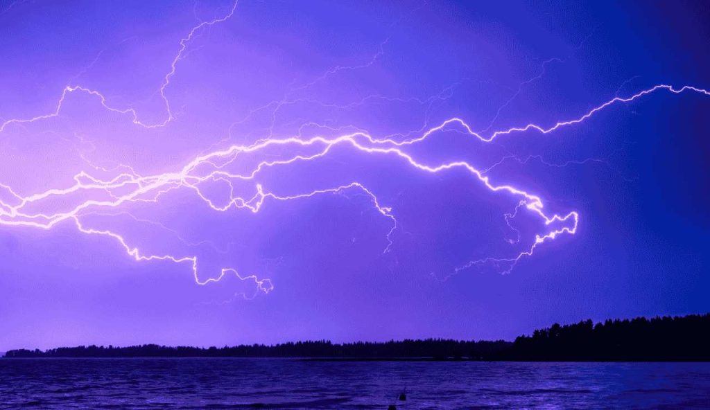 Il mare ci darà l’energia elettrica di cui abbiamo bisogno | Sistema rivoluzionario: sfere di cemento collegate alle turbine per energia eterna