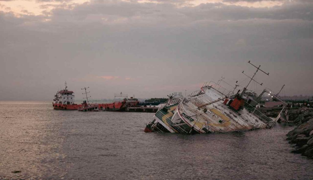 Illustrazione di un incidente navale (Pexels FOTO) - marinecue.it