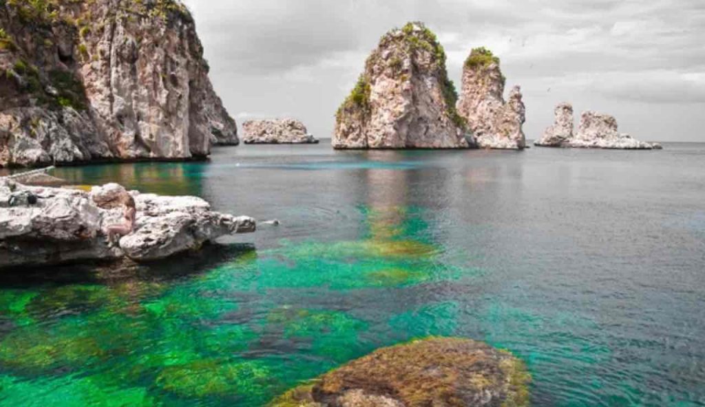 Giornata incorniciare Sicilia spiaggia dorata passeggiata
