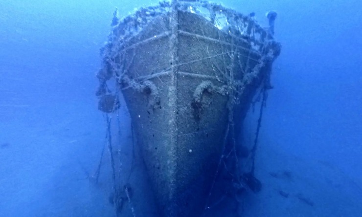 Il relitto della nave (StrettoWeb - Andrea Fattore foto) - www.marinecue.it