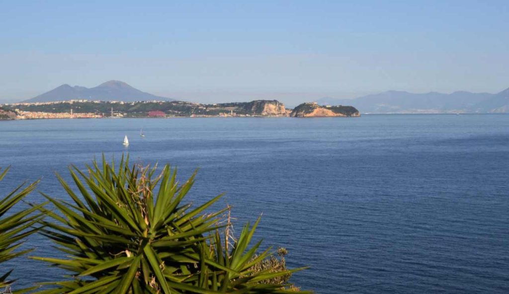 Illustrazione dei Campi Flegrei (Canva FOTO) - marinecue.it