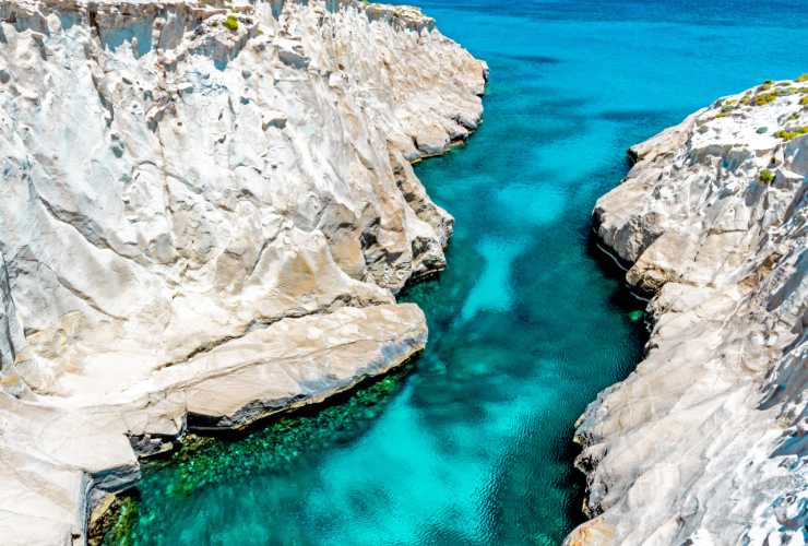 Illustrazione di Sarakiniko (Canva FOTO) - marinecue.it