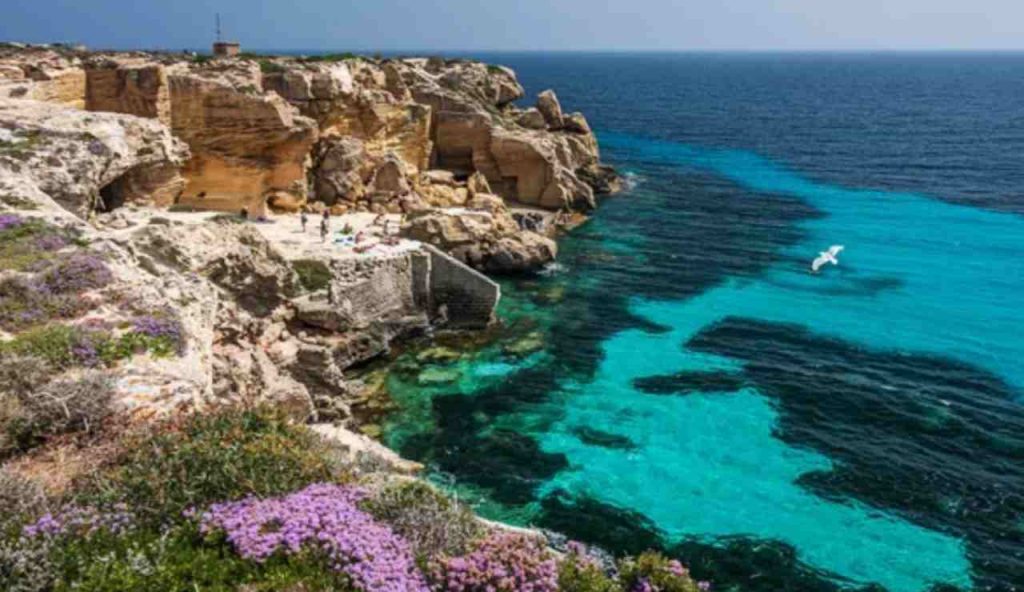 Magico scorcio di Favignana (Depositphotos foto) - www.marinecue.it