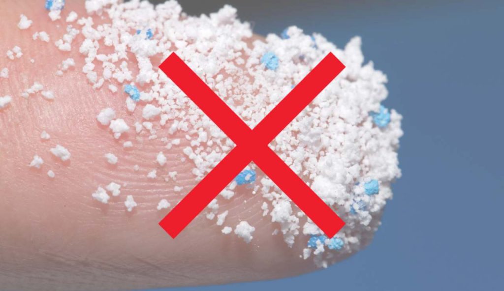 Illustrazione delle microplastiche (Canva FOTO) - marinecue.it