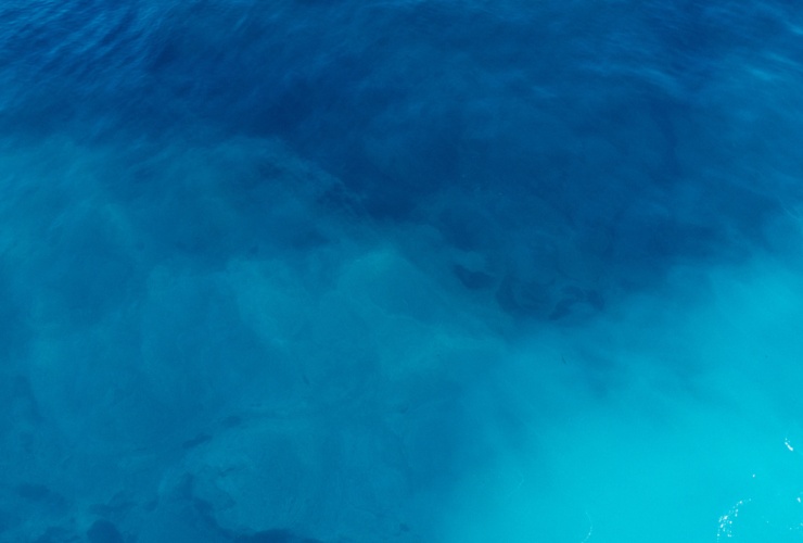 Illustrazione di un mare dalle tonalità scure (Canva FOTO) - marinecue.it