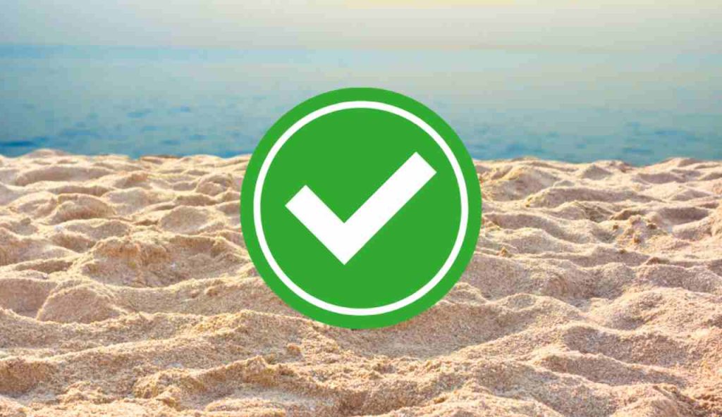 Illustrazione di una spiaggia (Canva FOTO) - marinecue.it