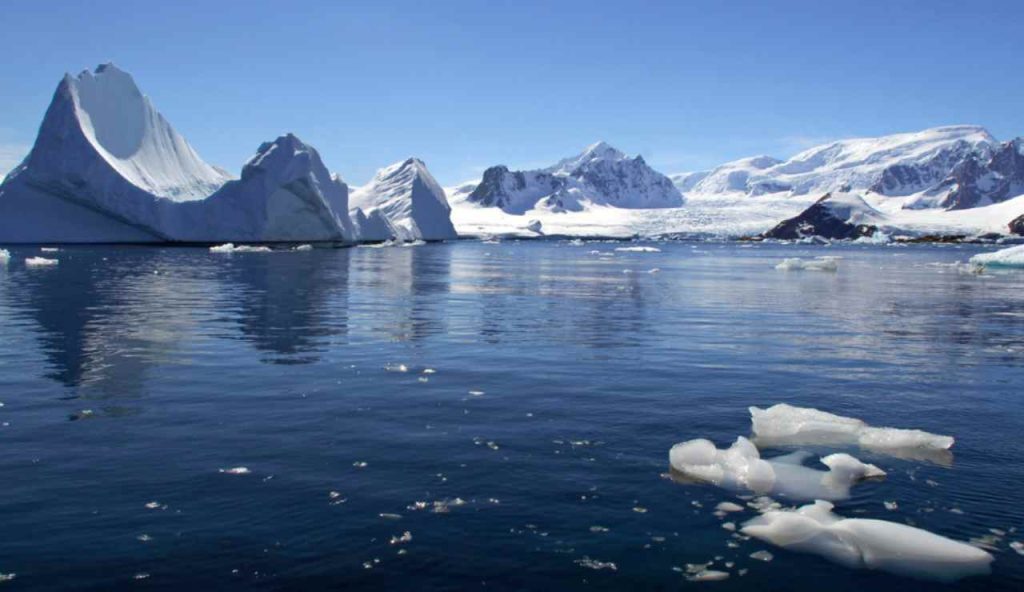 Illustrazione dell'Antartide (Canva FOTO) - marinecue.it