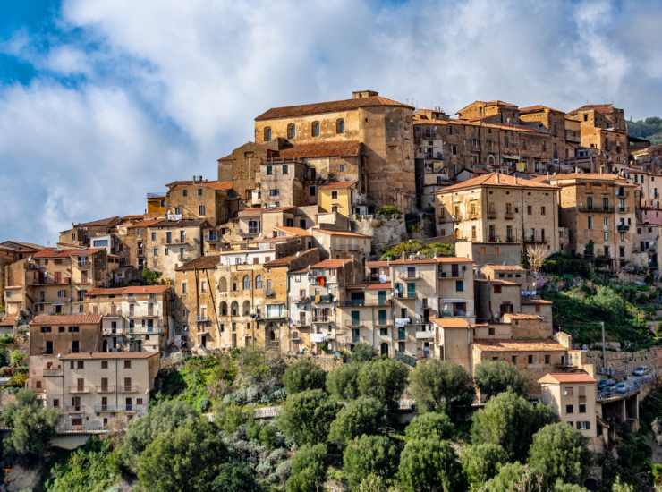 Illustrazione di Pisciotta (Canva FOTO) - marinecue.it