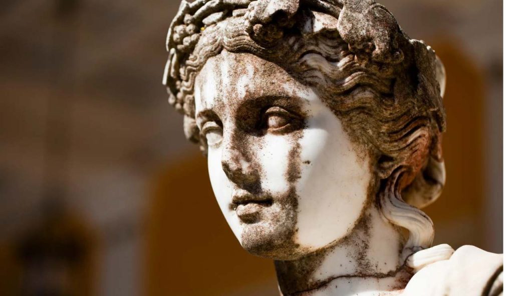 Statua greca