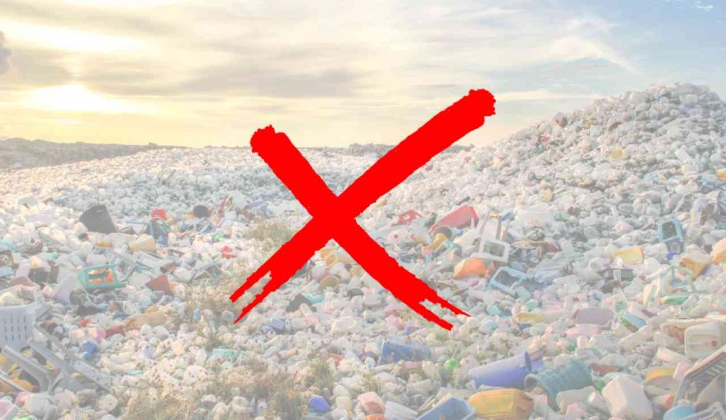 Illustrazione di accumuli di plastica (canva FOTO) - marinecue.it