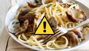 Spaghetti con le vongole e pericoli (Depositphotos foto) - www.marinecue.it