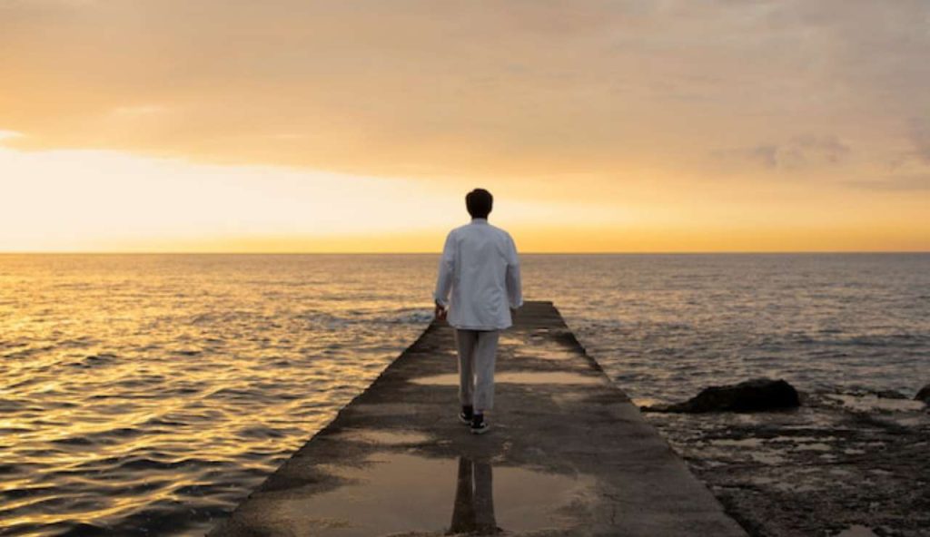 Persona felice al mare