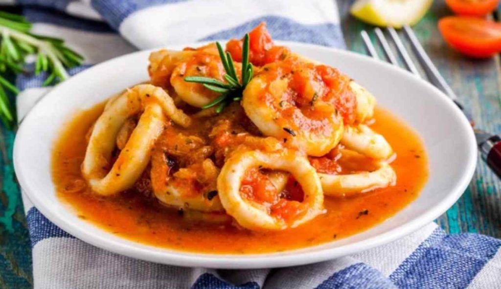 Calamari e sughetto (Depositphotos foto) - www.marinecue.it