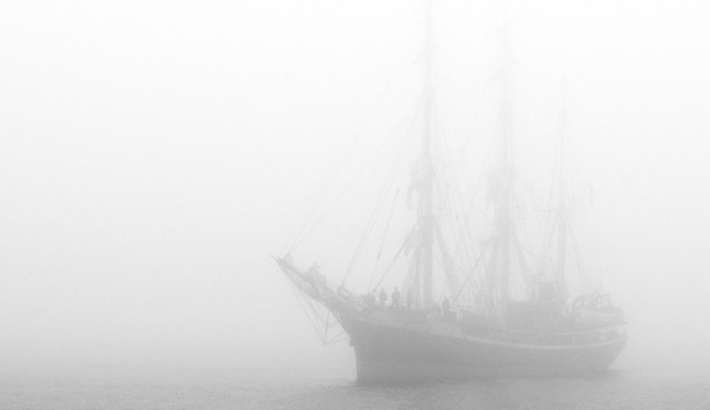 Illustrazione di una nave fantasma (Canva FOTO) - marinecue.it